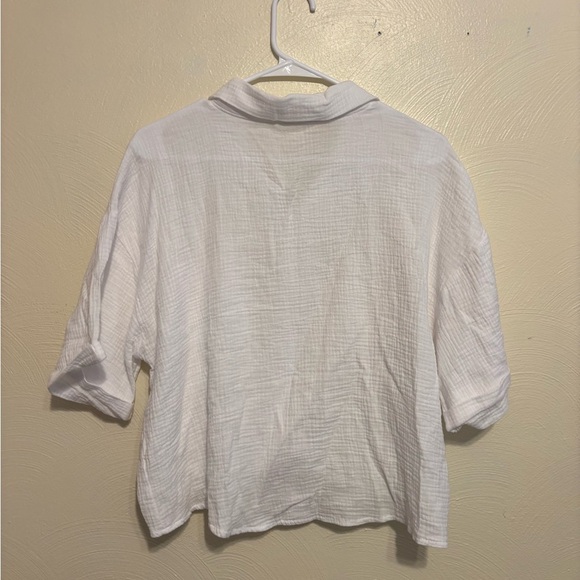 Casual White Button-Down Blouse - Picture 7 of 7